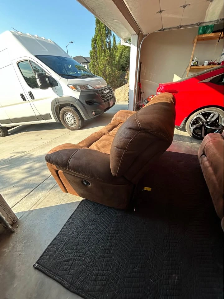 2-seat power reclining loveseat - photo 3