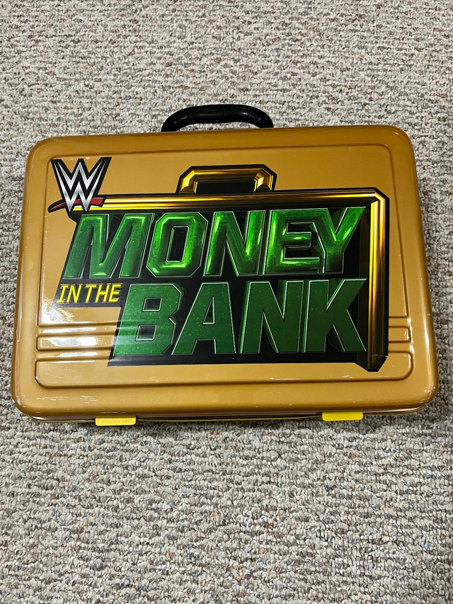 WWE Money In The Bank Gold Replica Wrestling Briefcase With Keys - photo 2