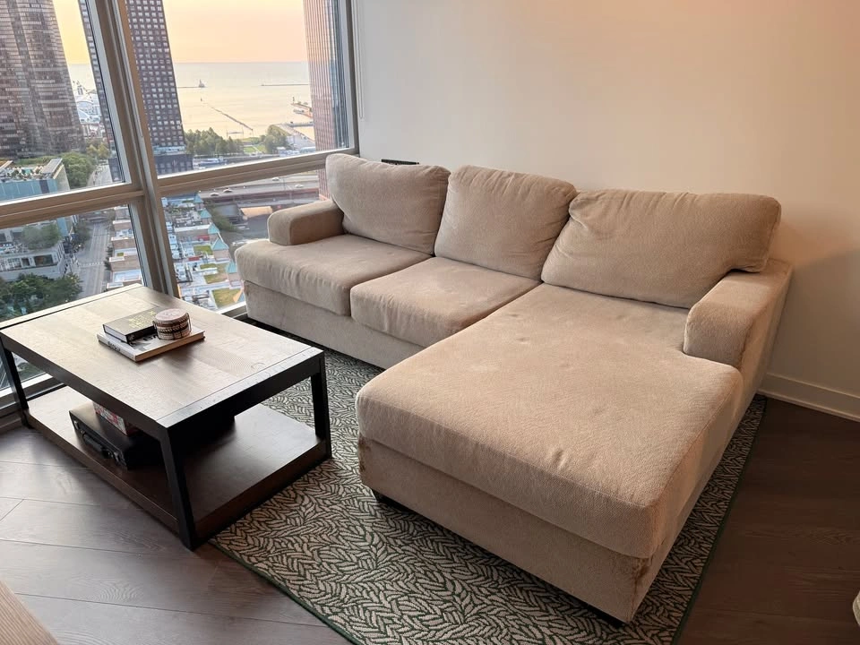 Ashley Homestore Sectional Sofa with Chaise, 99” Wide - photo 2