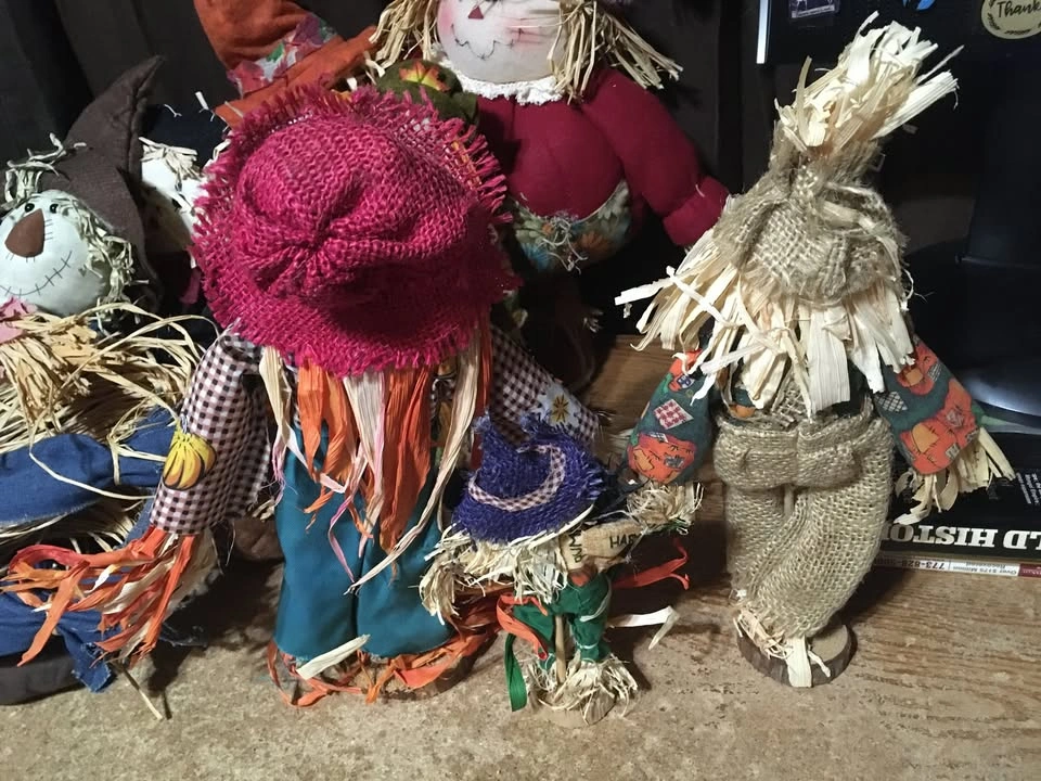 LOT OF 13 SCARECROW STRAW PLUSH FIGURES HALLOWEEN THANKSGIVING - photo 3