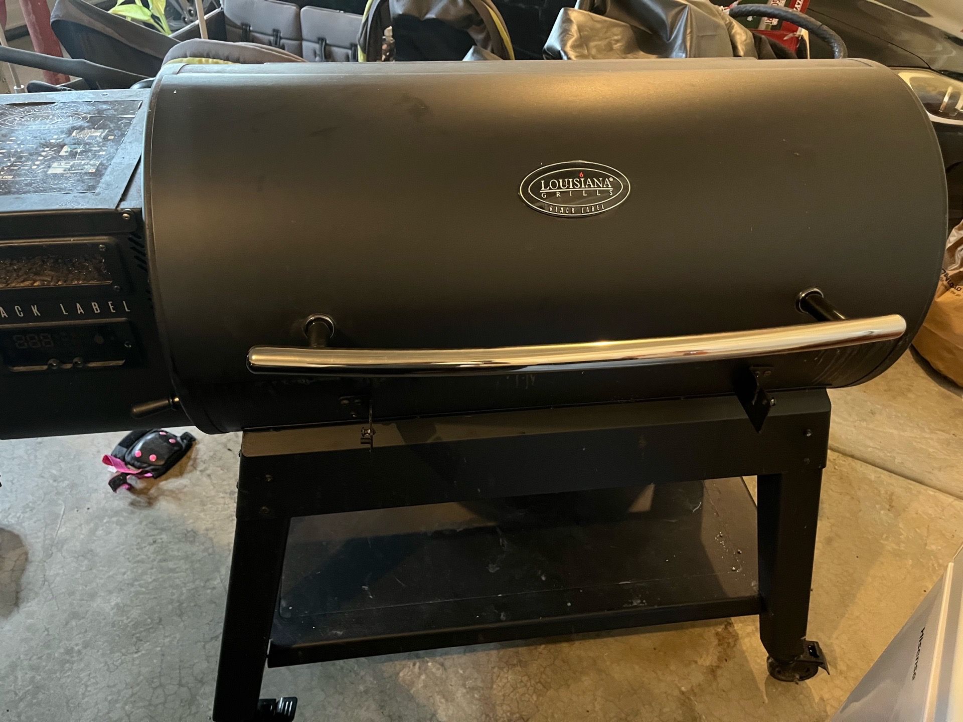 1000 Black Label Pellet Grill & Smoker with WiFi – Like New