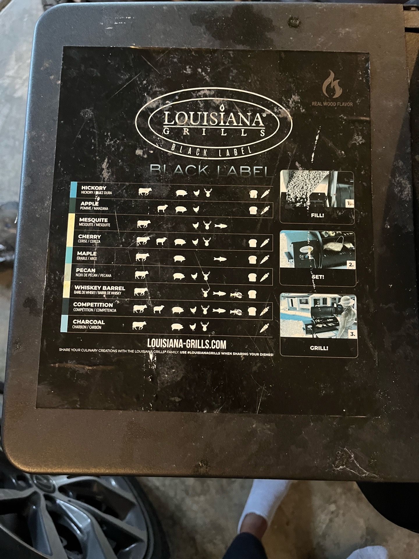 1000 Black Label Pellet Grill & Smoker with WiFi – Like New - photo 3