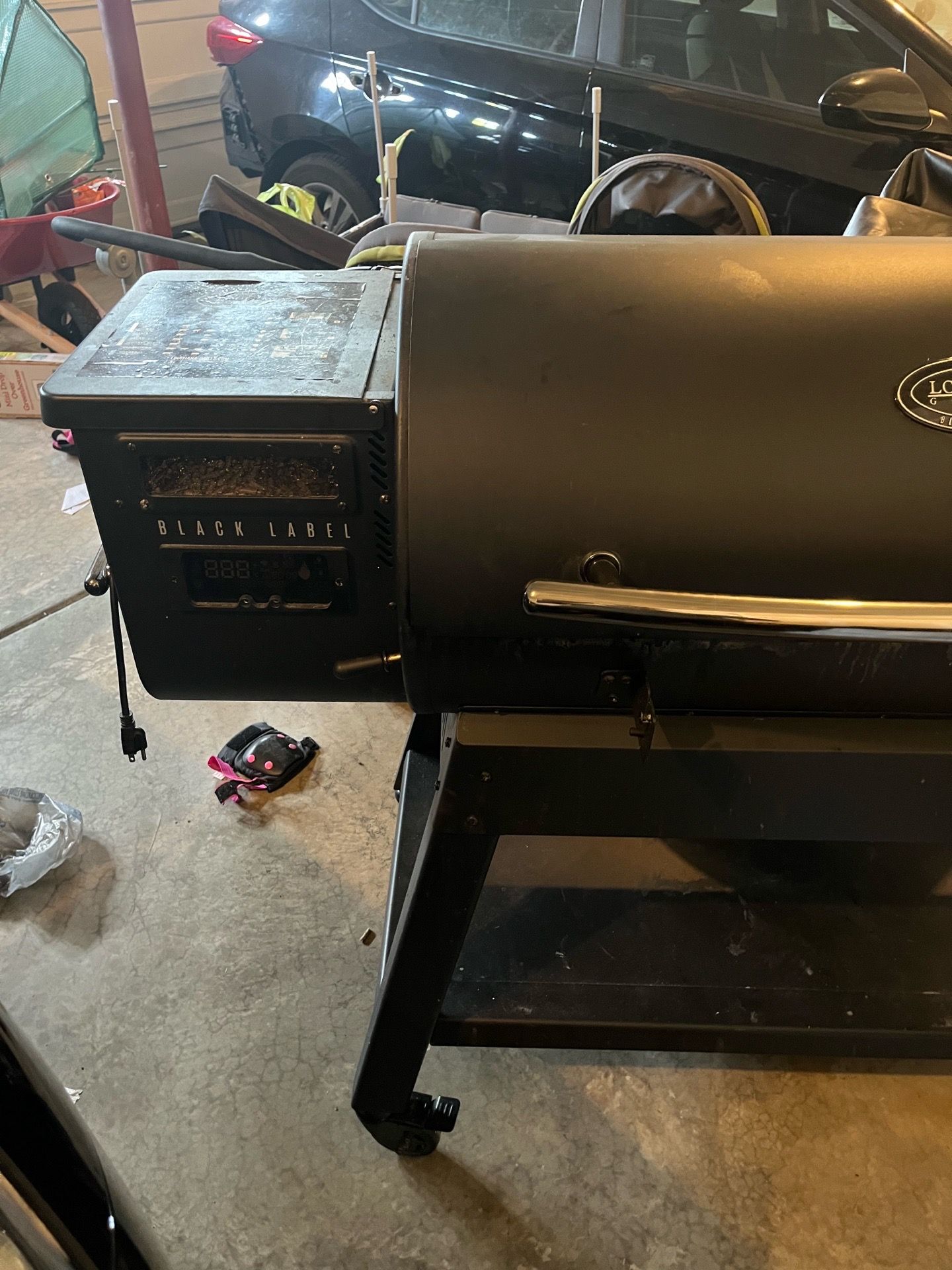 1000 Black Label Pellet Grill & Smoker with WiFi – Like New - photo 4