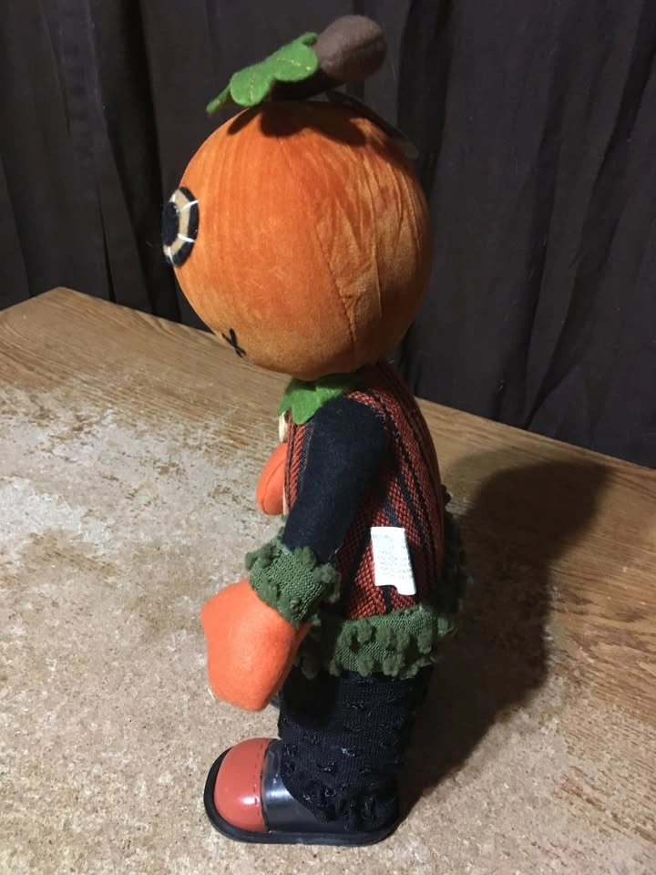 DELTON PUMPKIN FACE SCARECROW HALLOWEEN FIGURE PLUSH - photo 3