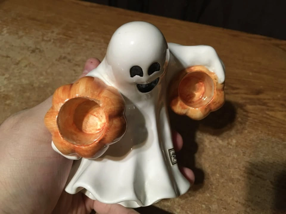 FITZ AND FLOYD HALLOWEEN GHOST HOLDING PUMPKINS CANDLEHOLDER - photo 5