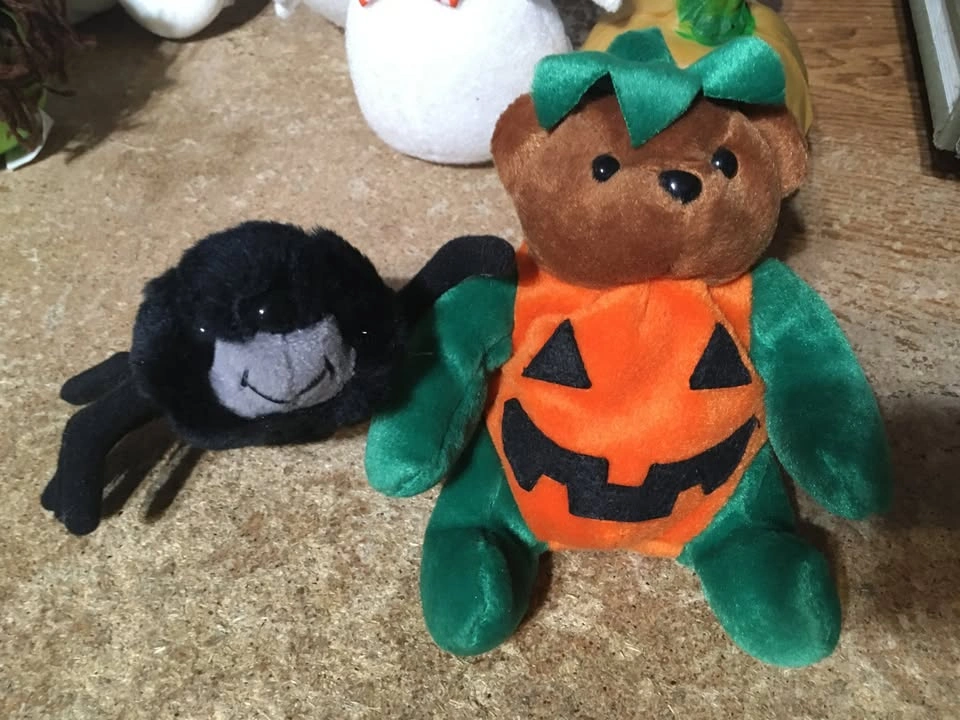LOT OF 8 HALLOWEEN PLUSH BEANIE DECOR - photo 2