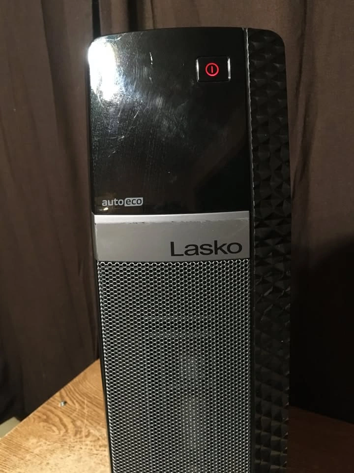 LASKO CT22445: 22” ELITE COLLECTION CERAMIC TOWER SPACE HEATER - photo 2