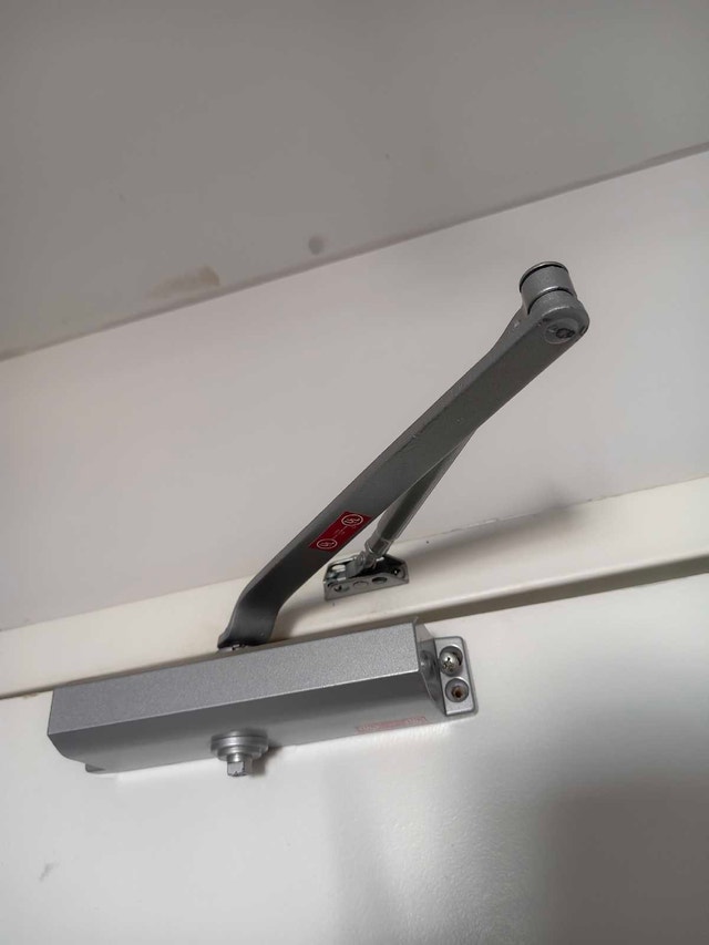 Classic Commercial Door Closer
