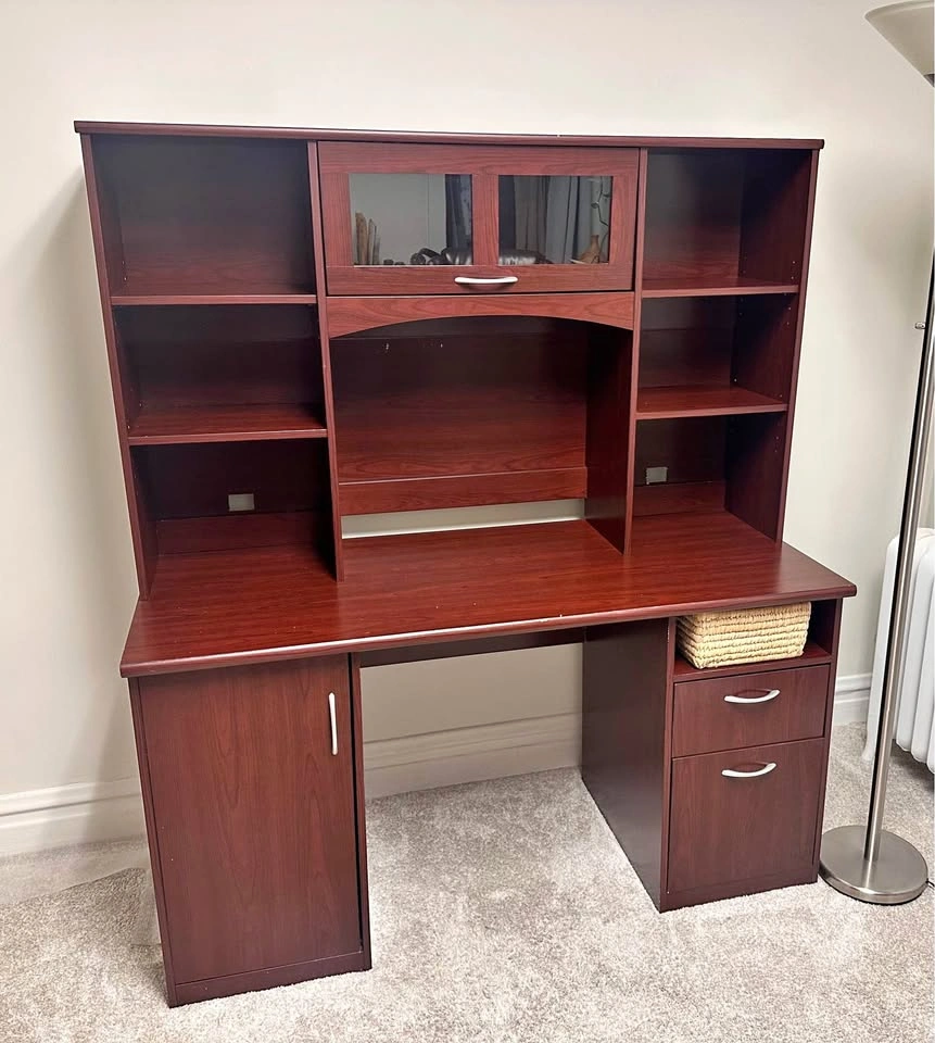 Desk with Hutch