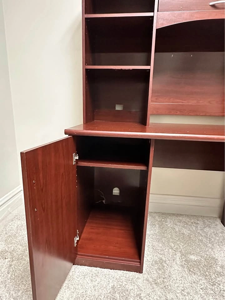 Desk with Hutch - photo 3