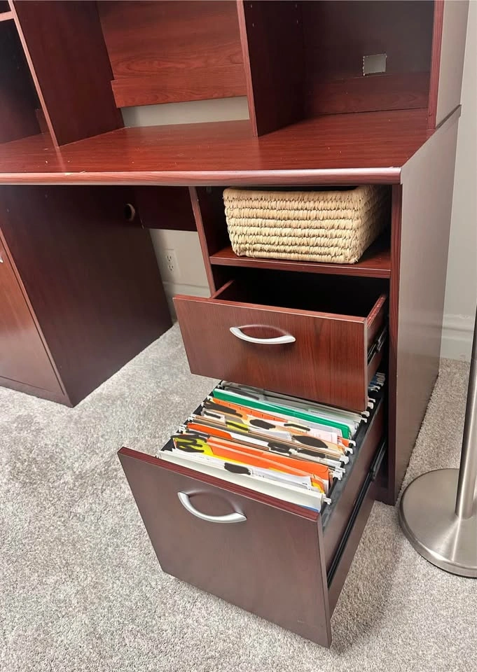 Desk with Hutch - photo 5