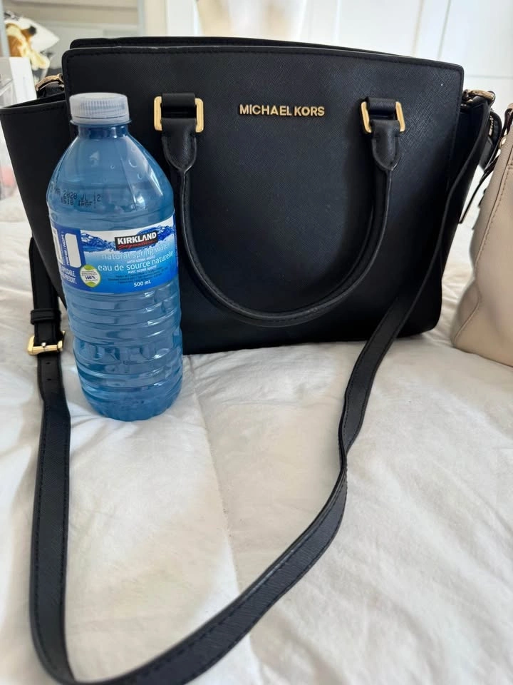 Pink Kate Spade and Black Michael Kors Purses - photo 4
