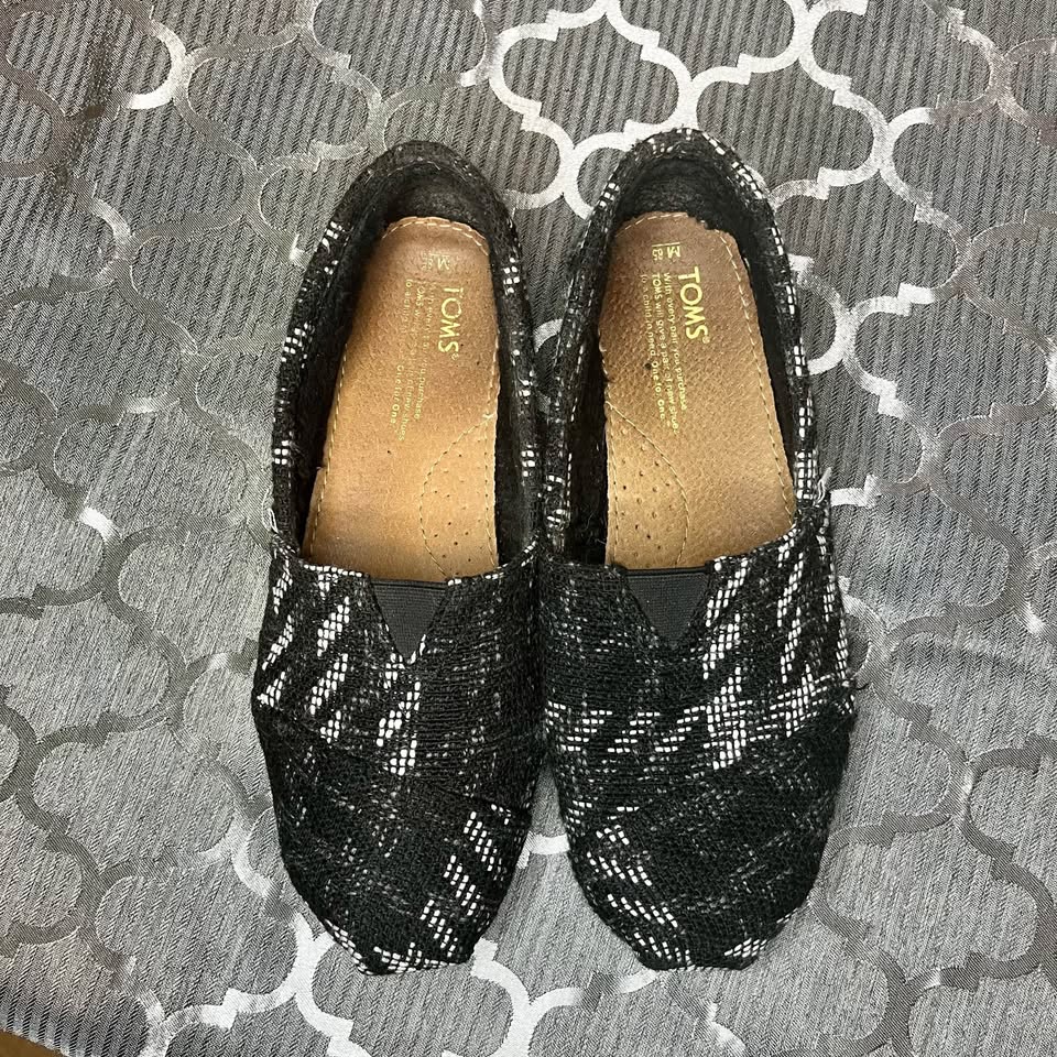Fleece Lined Toms - Mens 8.5 / Womens 10 - photo 3