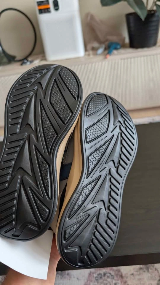 Brand new safety shoes with steel/composite toe (never worn) - photo 5
