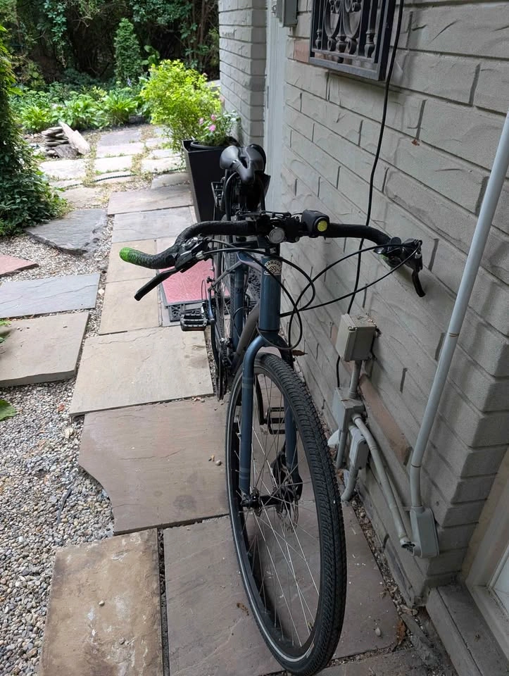 GT Traffic 2.0 bike - photo 2