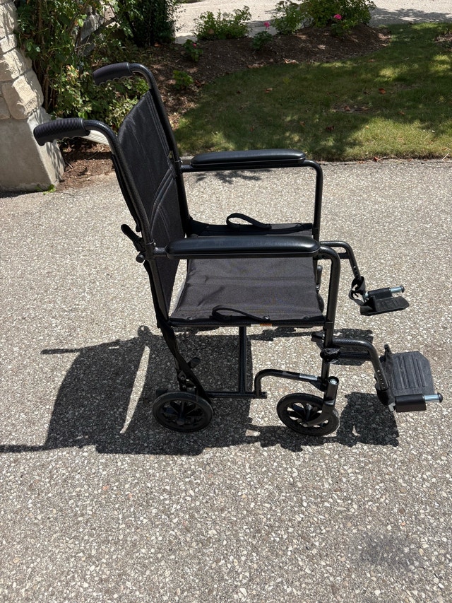 Travel/Transport wheelchair - photo 4
