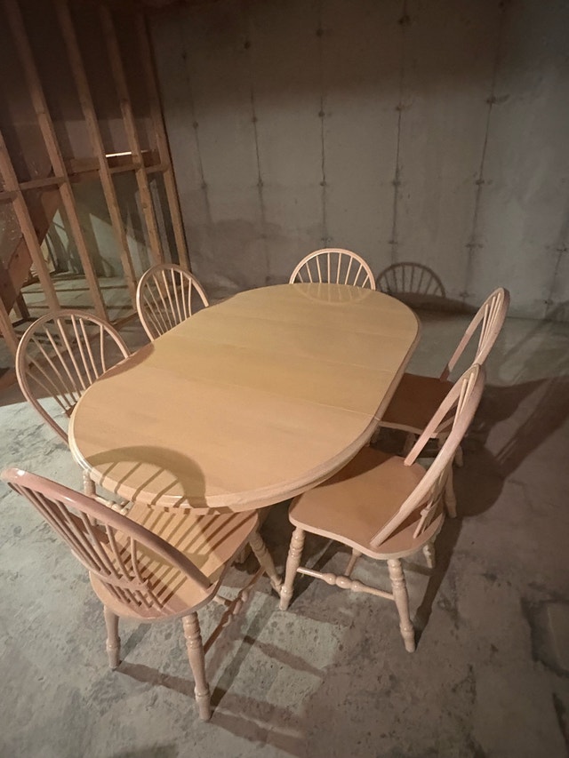 Kitchen Table & Chairs - photo 2