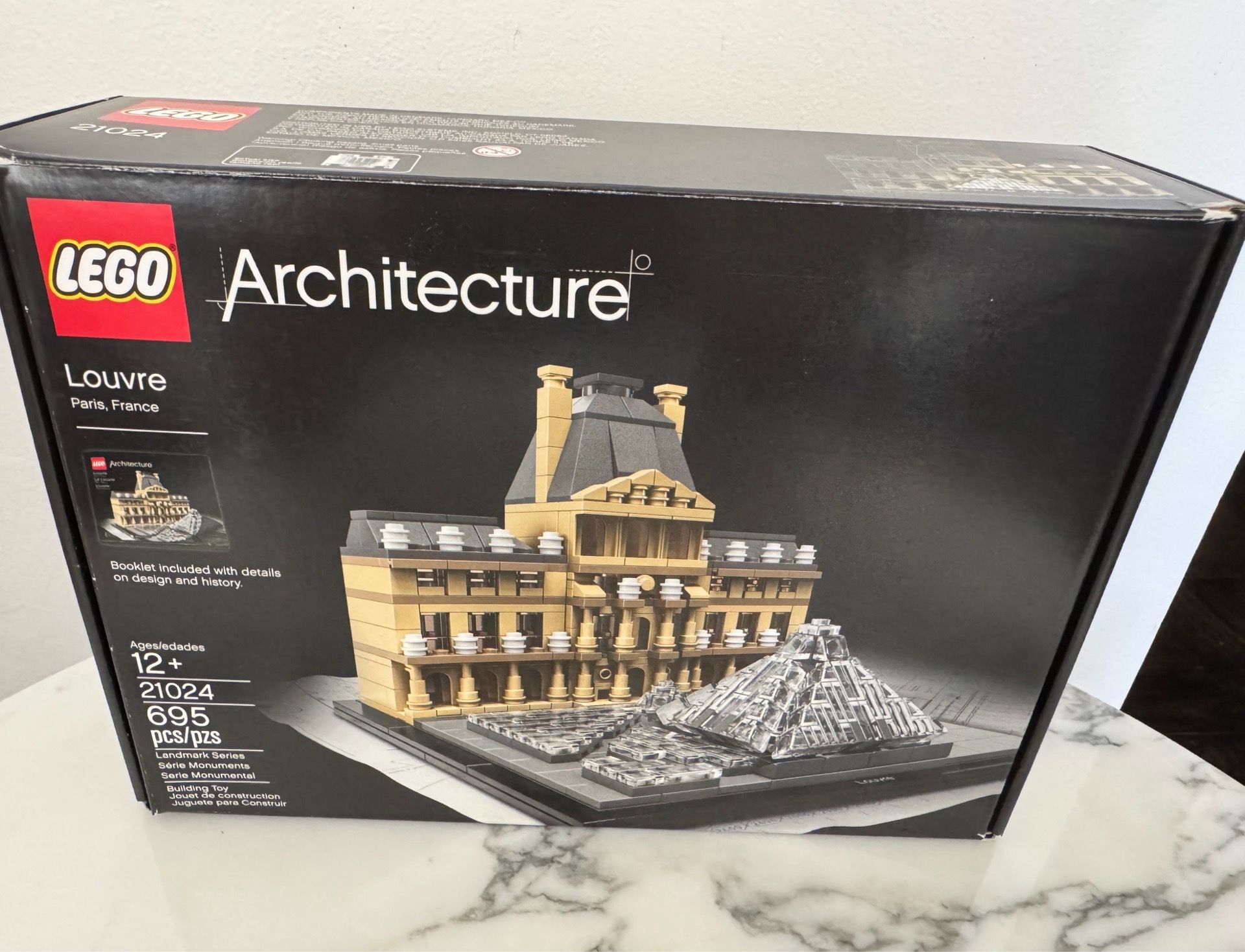 Lego Louvre 21024 - photo 2