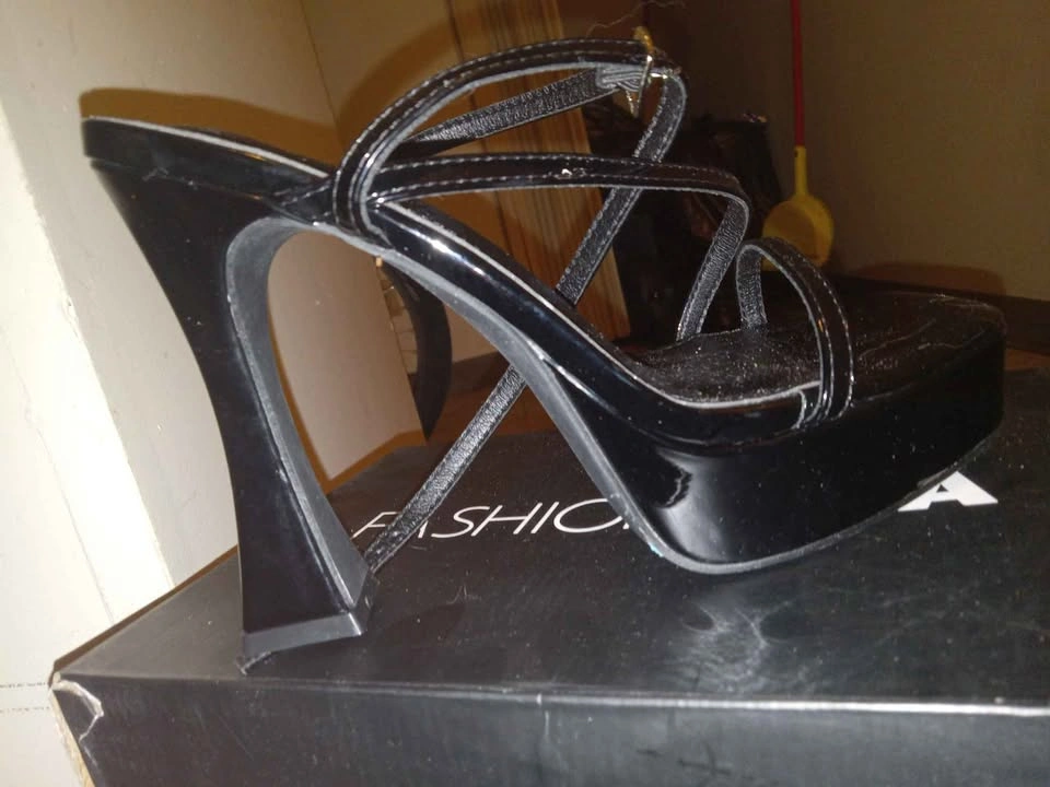 Size 8 Black platform sandals - photo 3