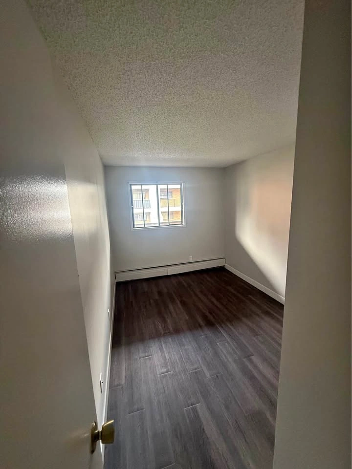 Private room for rent
