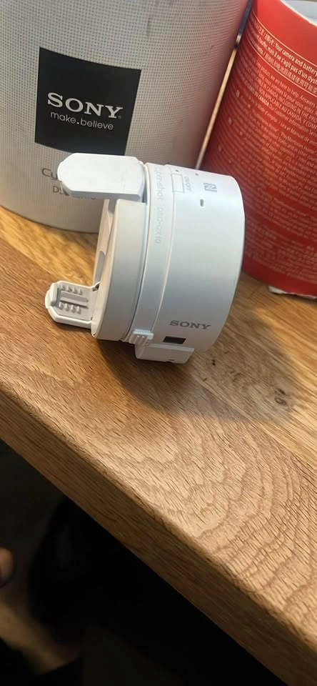 Sony Smartphone Lens-Style Camera - photo 3