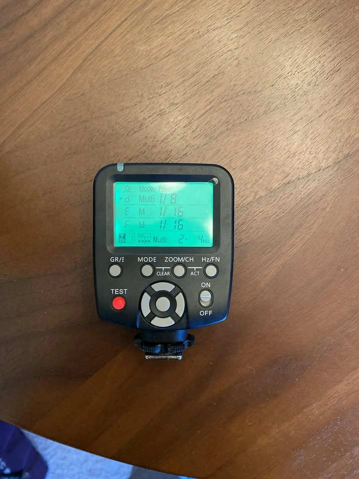 Yongnuo Professional Flash Speedlight + Transmitter - photo 4