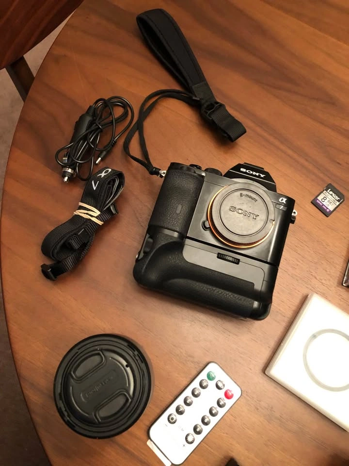 Sony Full Frame α7 Camera