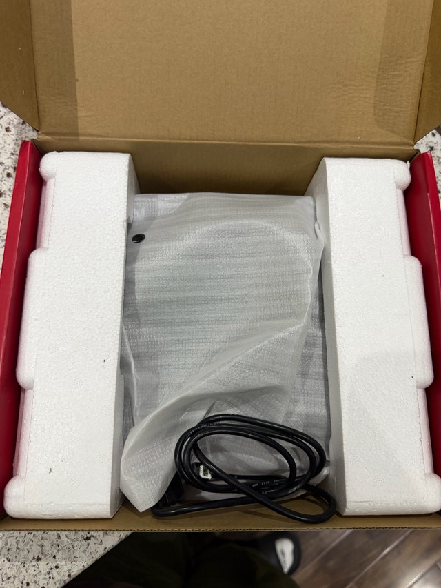 Akai MPD218 MIDI Pad Controller - LIKE NEW - photo 2