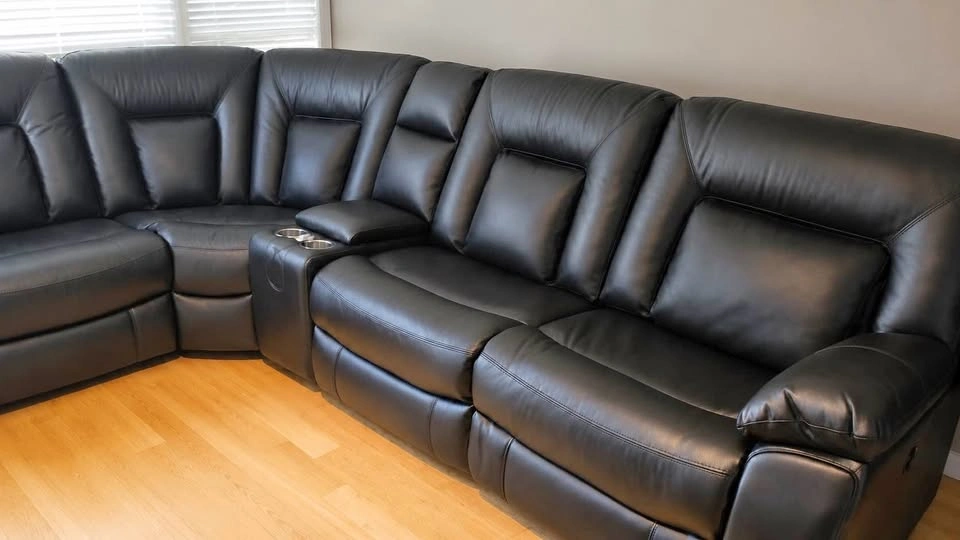 Power Reclining Sectional: 5 pieces with Console & USB