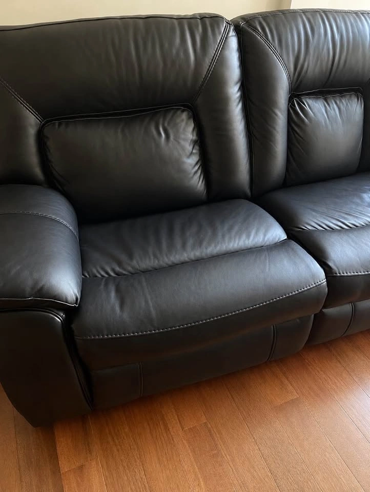 Power Reclining Sectional: 5 pieces with Console & USB - photo 2