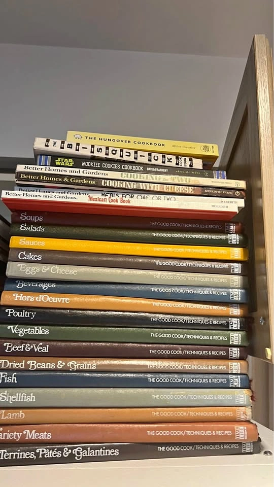 Vintage and pre-loved cooking books. MOVING weekend