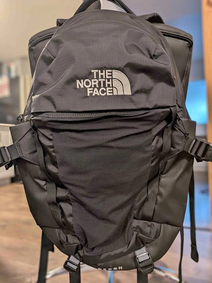 North Face Recon 30L Backpack