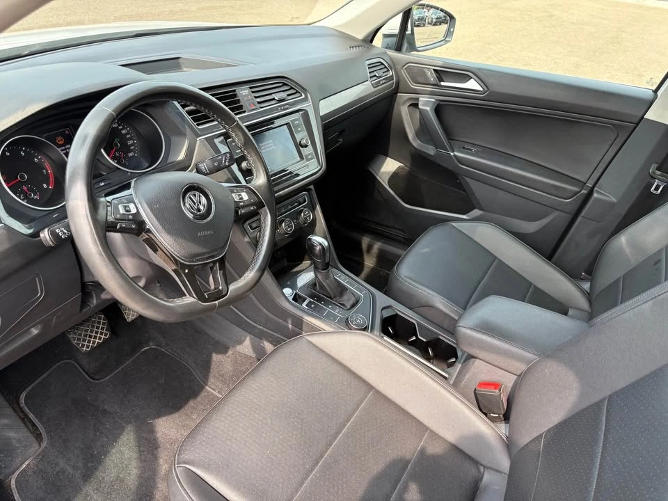 2020 Volkswagen Tiguan - photo 5