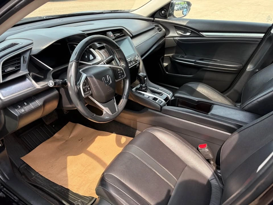 2017 Honda Civic - photo 5
