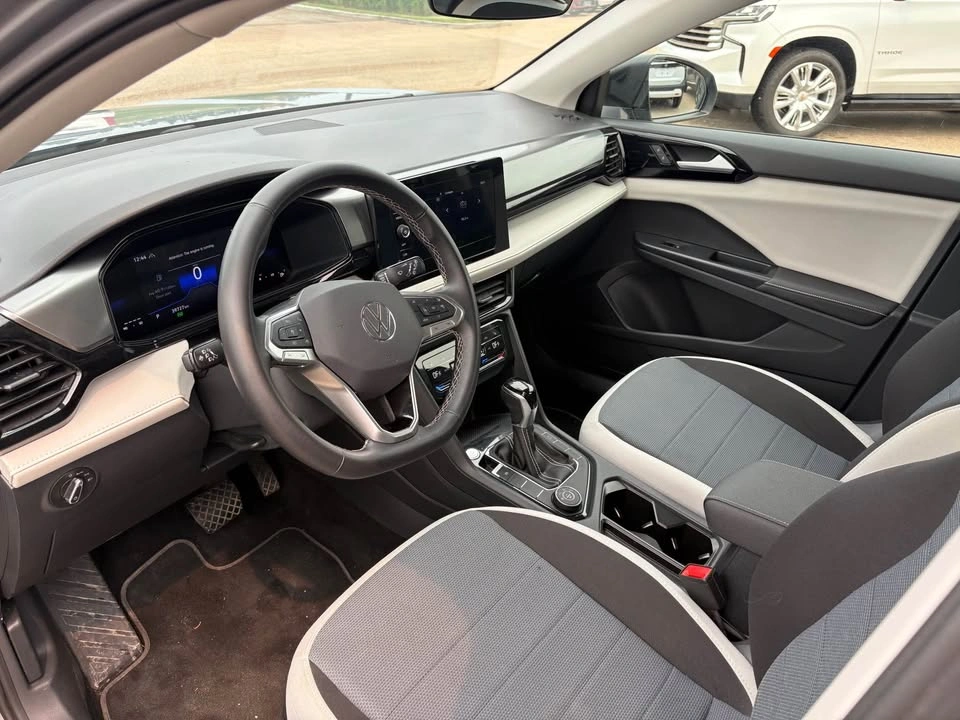 2025 Volkswagen Taos - photo 5