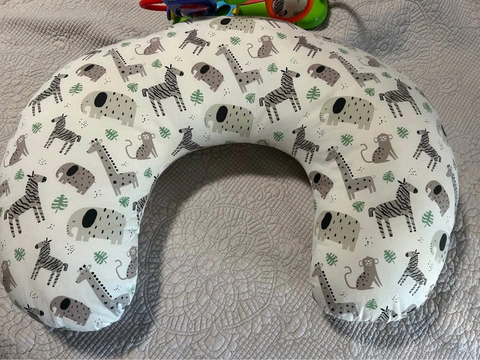 Boppy Nursing Pillow with Toy Bar - photo 2