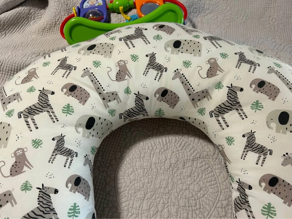 Boppy Nursing Pillow with Toy Bar - photo 5