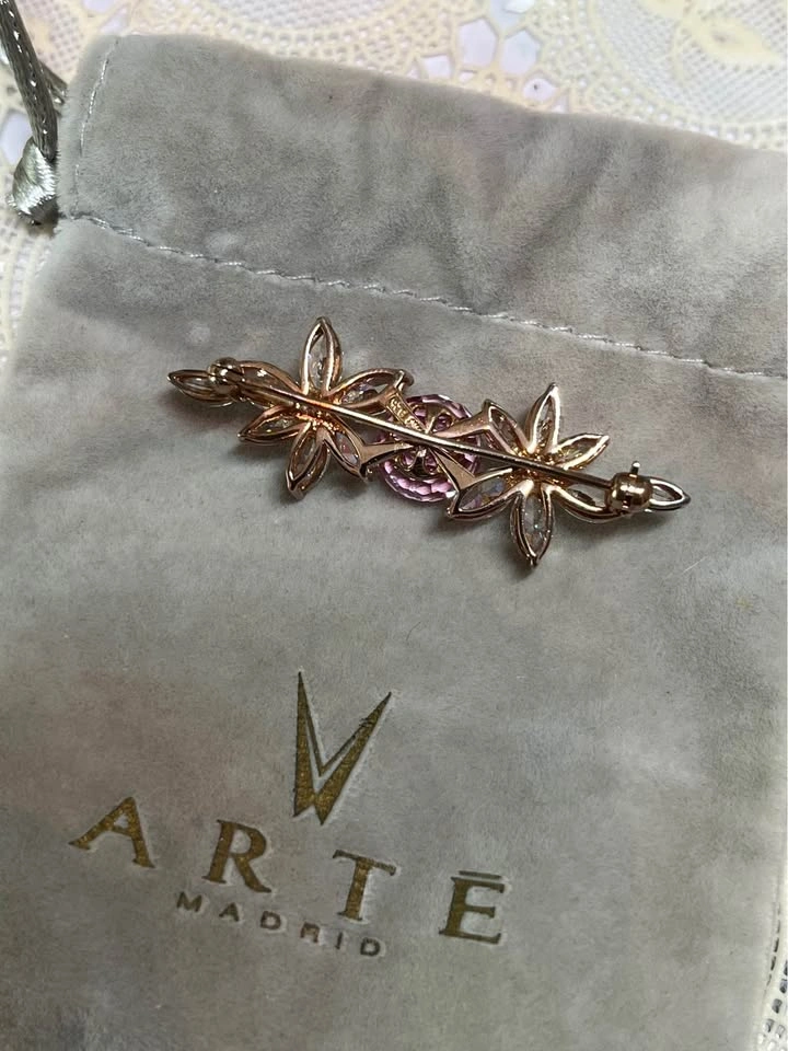 ARTĒ Madrid Sparkling Flower Brooch - photo 2