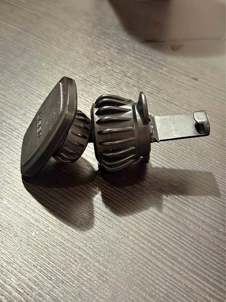 Magnetic phone holder