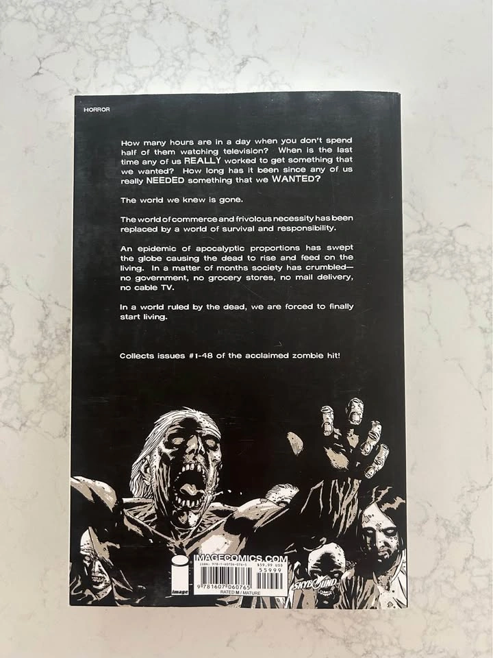 The Walking Dead Compendium One - photo 2