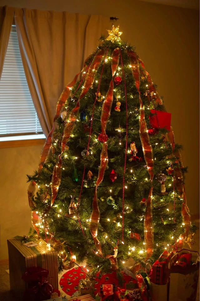 7ft Christmas Tree and Assorted Holiday Decor