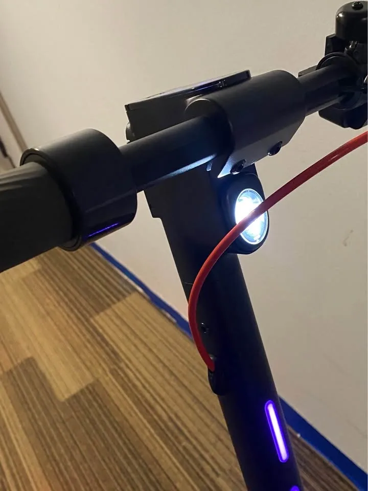 5th wheel V40Pro Electric Scooter - photo 3