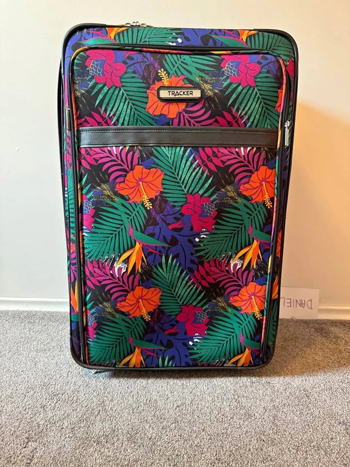 Tracker Suitcase Large