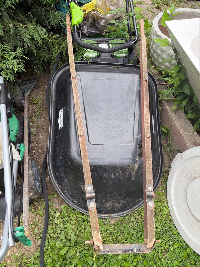 Wheelbarrow for parts
