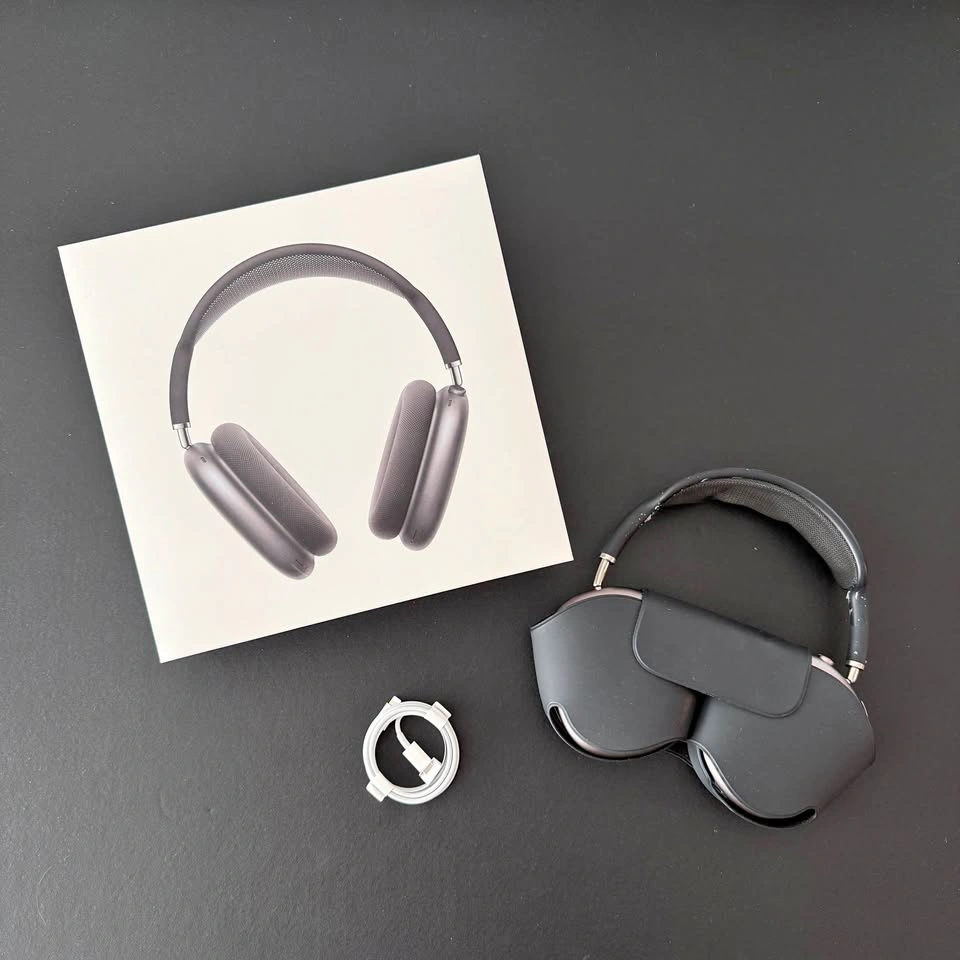 Apple AirPods Max - Space Gray - 1st Generation