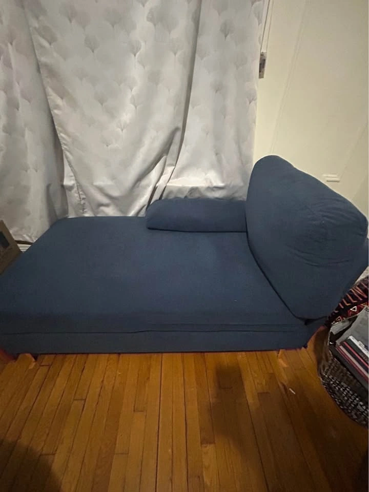 Blue Accent Lounge Chair – Great Condition - photo 3