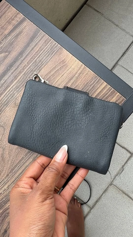MOVING SALE- Black Leather Zip Wallet / Clip-On Coin Purse - photo 2