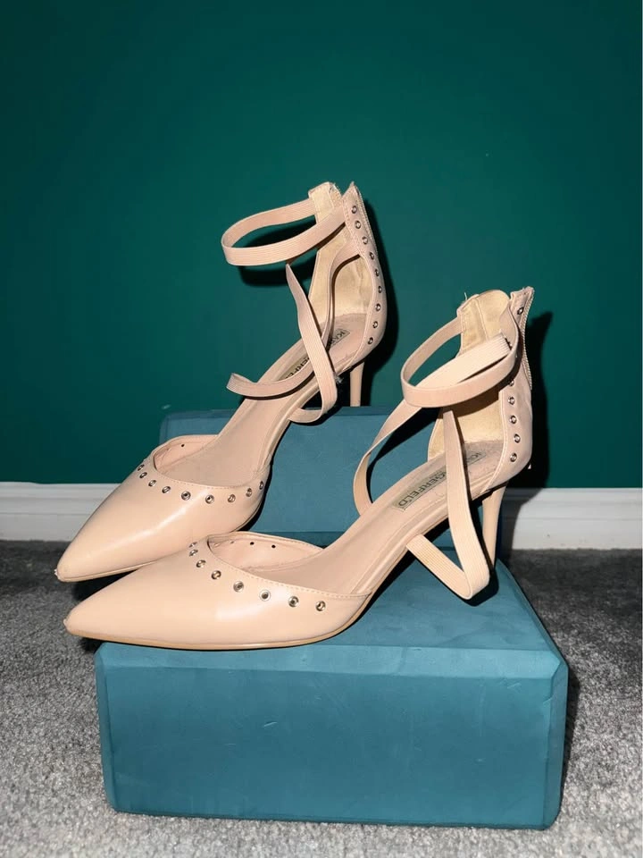 Karl Lagerfeld Nude Heels 7.5