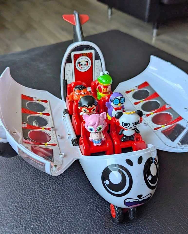 Ryan's World Combo Panda Airlines Airplane Playset