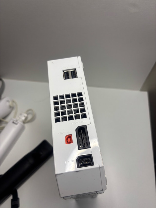 Wii and accessories - photo 5